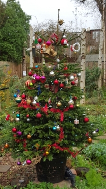 tree with baubles 2