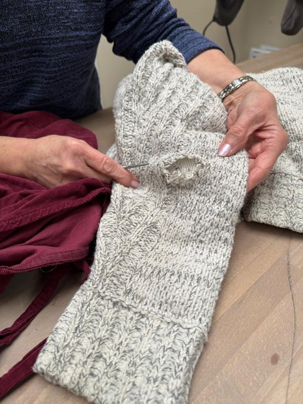 Repairing a wool jumper
