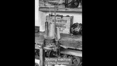 Knitting machine
