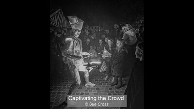 Captivating the Crowd