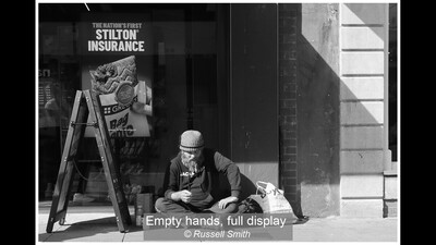 Empty hands, full display