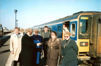 Mayors of Barton and Cleethorpes take the train for the sesquicentenary