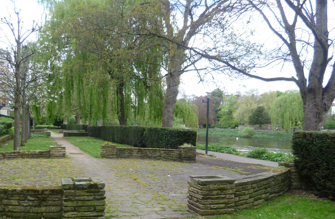 Memorial Site.Warren Gardens