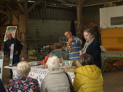Onion Stringing Masterclass .....