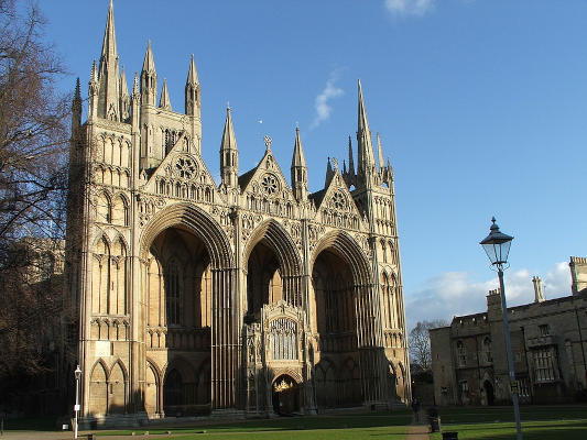 The western end of a large Gothic cathedral, viewed from the north-west