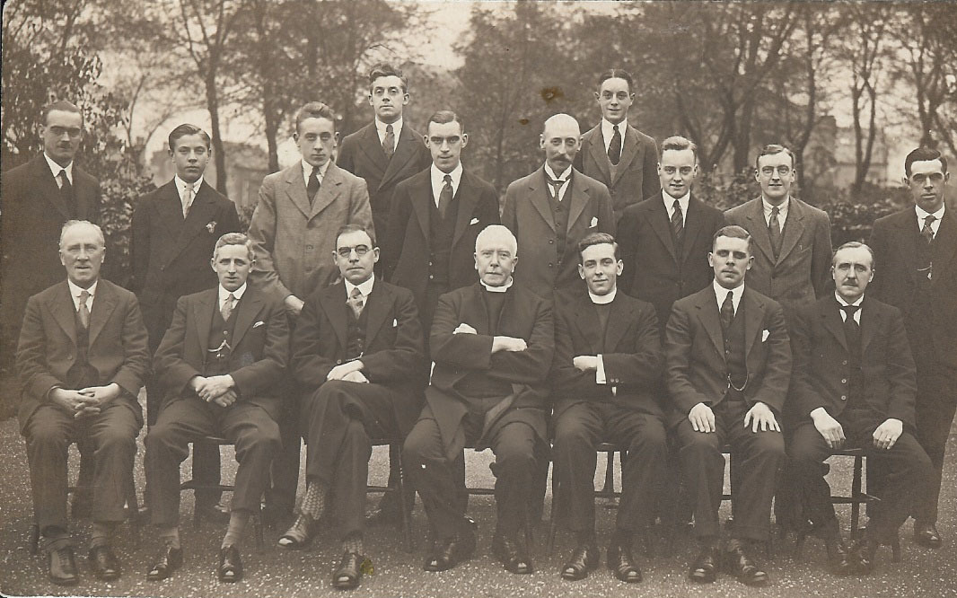 Parish Mens groupc1930