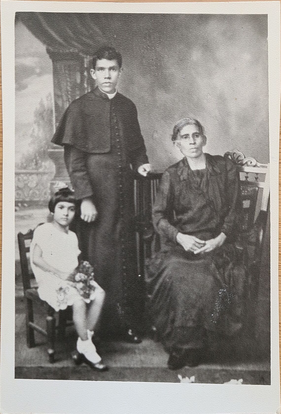 Pinto House, Candolim, Bardez Goa 1925- L to R, Yolanda (Narciso eldest Sister), Fr Xavier Pinto (Narciso Uncle), Mrs Francisco Racine Pinto (Narciso Grandmother)