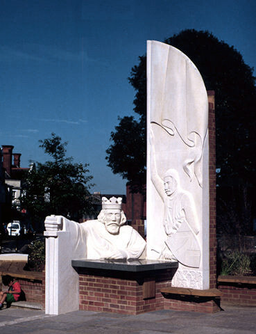 King Jogn statue in the High Street 