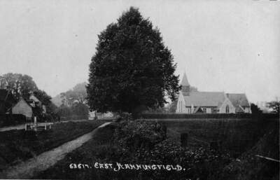 The Village Pump on the Tye (FS63517)