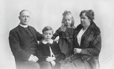 OST Audley, Desmond, Patricia & Christiana Ost