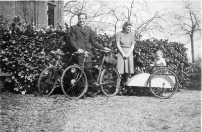 OST - Desmond, Dora & Martin - 1946