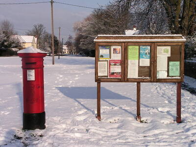 Post Box and Noticeboard, the Tye - December 2009