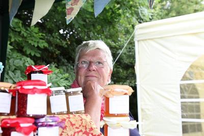 Els is not for sale!