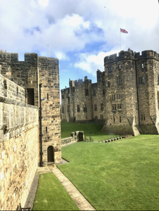              Alnwick Castle 