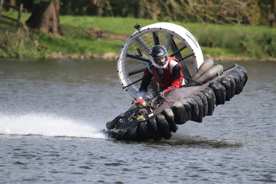 Hovercraft Racing