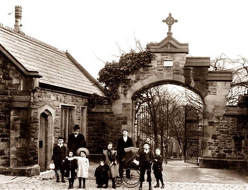 Entrance arch with Lodge and small mortuary