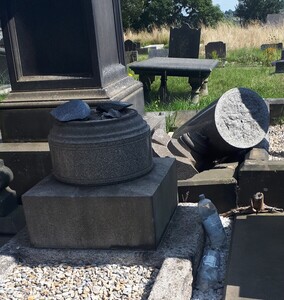 Grey column in three pieces