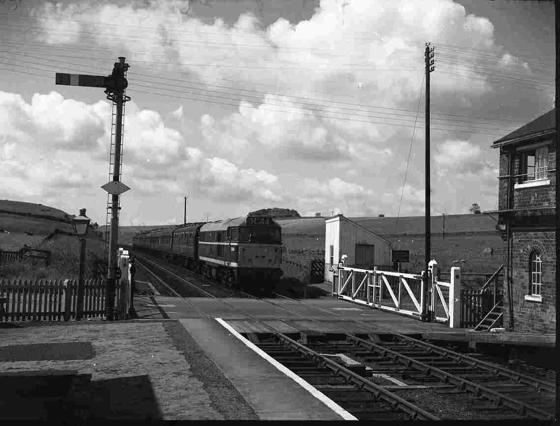 1960&#39;s Brush Type 2, Class 31 locomotive at Hunmanby