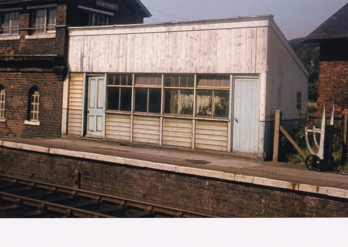 1969.8.7 Timber waiting room on down platform, signal box to left, closer view