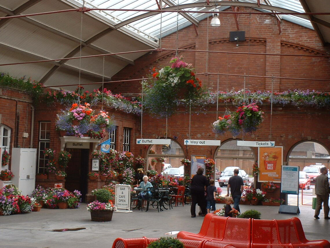 How many flowers can you see inside Bridlington Railway Station