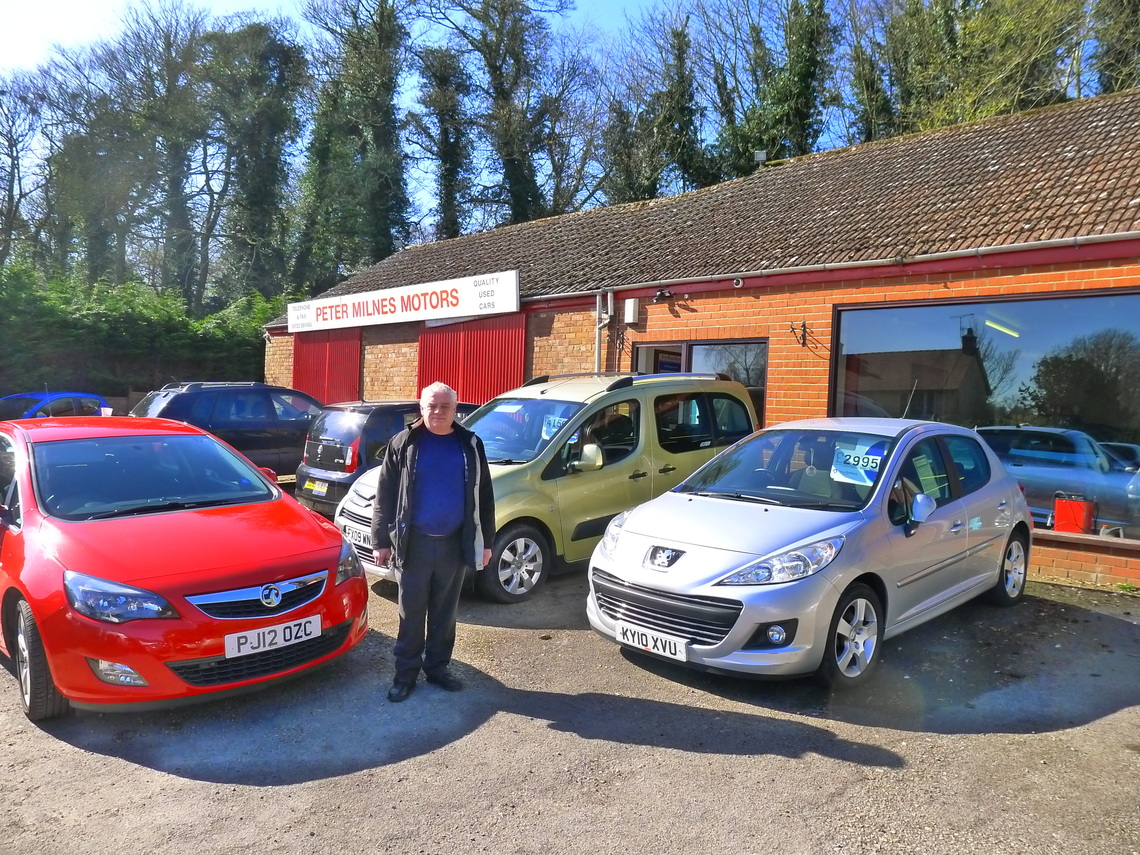 Peter Milnes Garage, Bridlington Street, Hunmanhby