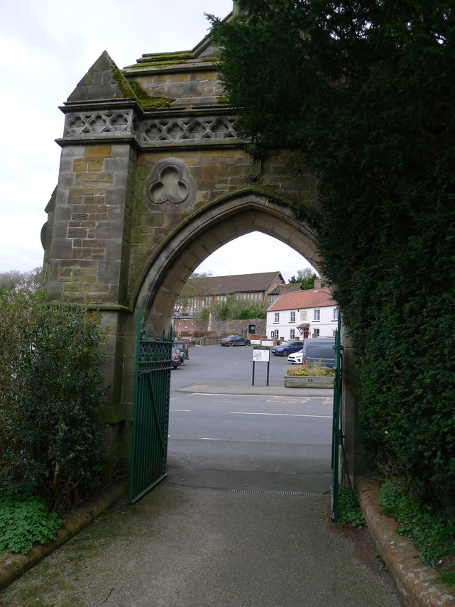 All Saints Churchyard footpath, under Admiral's Arch to Church Hill
