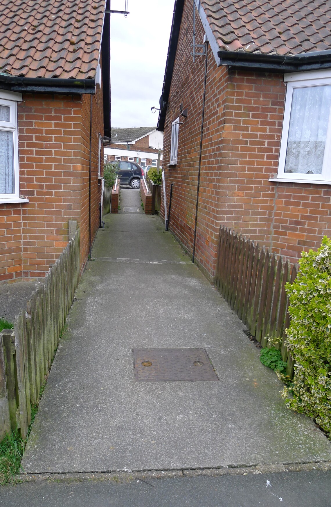 Vicarage Close to Hungate Court entrance footpath, Hunmanby