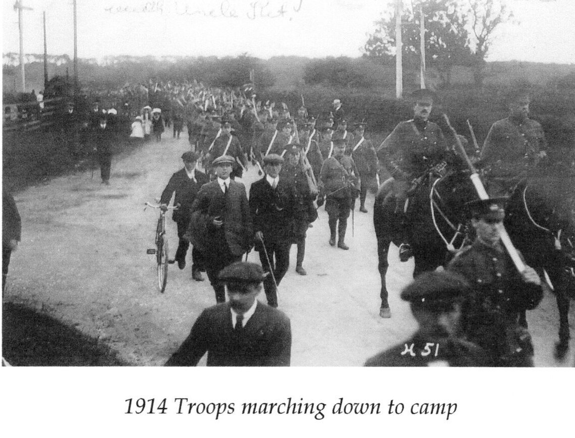 Hunmanby, World War 1, Sands Lane, Troops marching