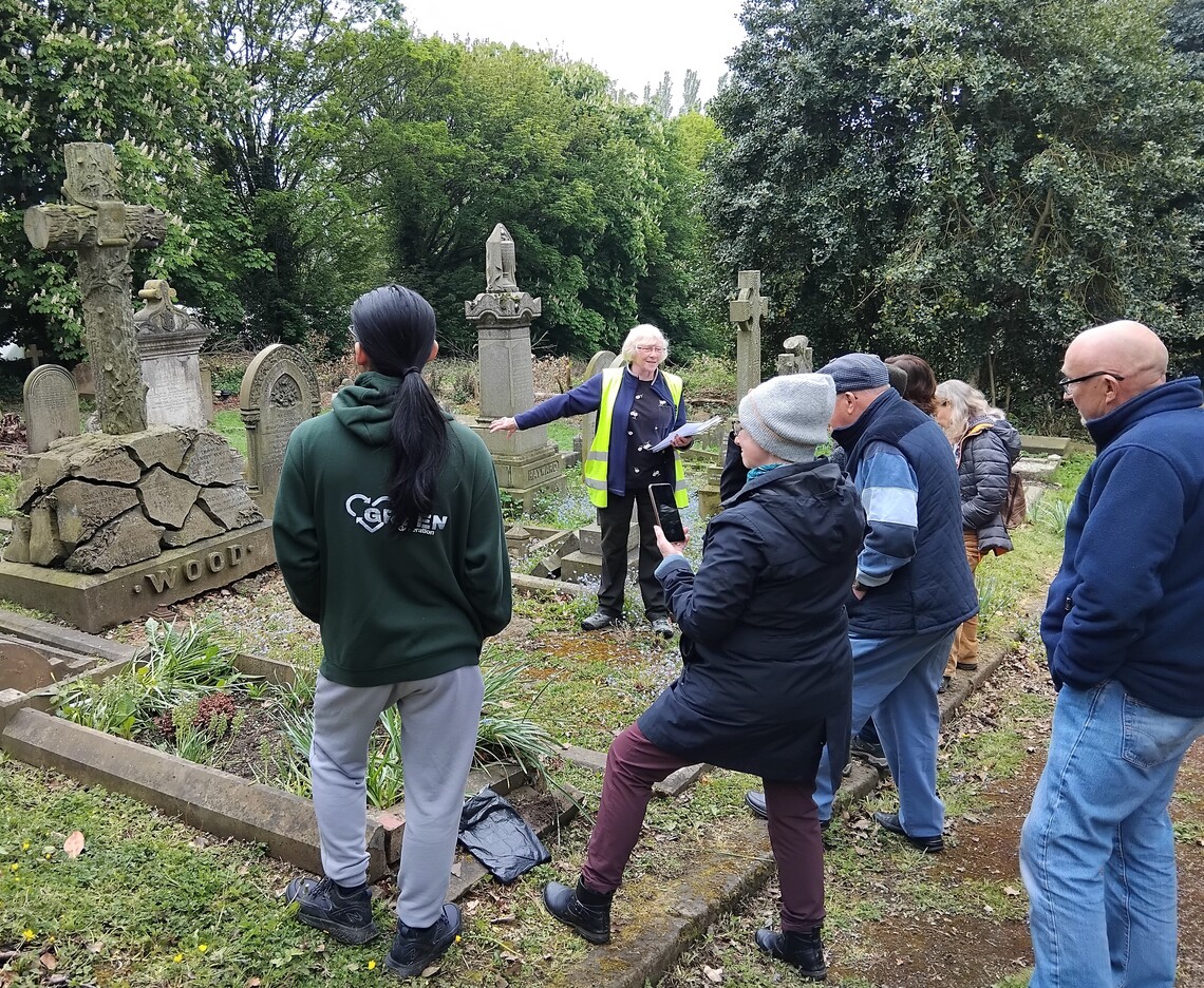 Cemetery symbolism tour