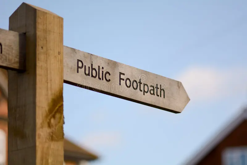 public-footpath-sign-direction-arrow-51753350.webp