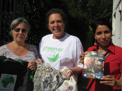 Susan Kramer MP with Marilyn and Diyan and good bags