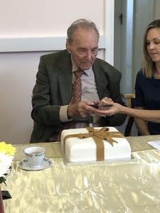Jack cutting the cake