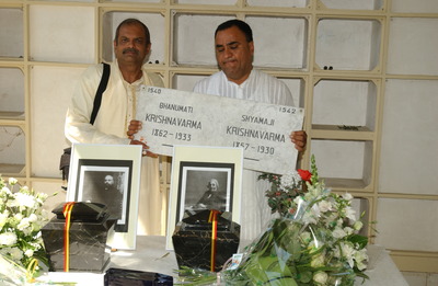 PANDIT SHYAMAJI'S ASTHI TRANSFER CEREMONY : HEMANT PADHYA AND MANGALL BHANUSHALI