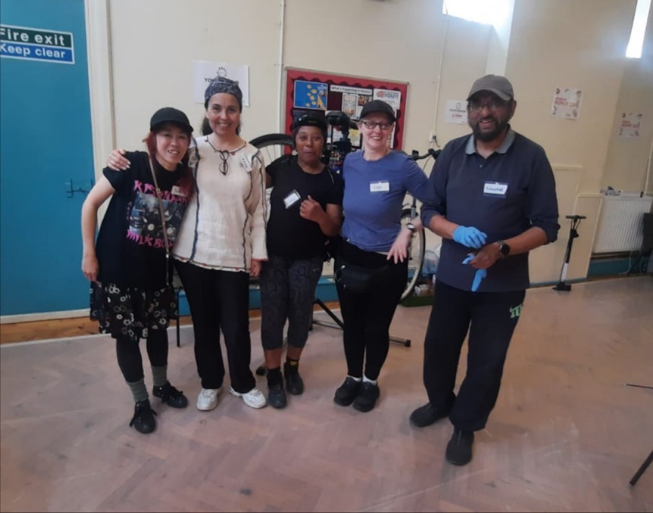 B4 - Bike repair team