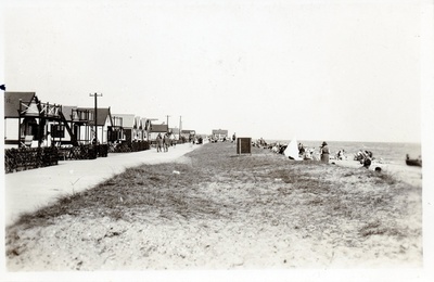 Brooklands beach in 1932.