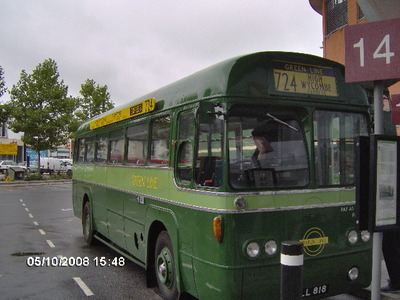 724 to High Wycombe New Bus Station. Private RF218 MLL818.