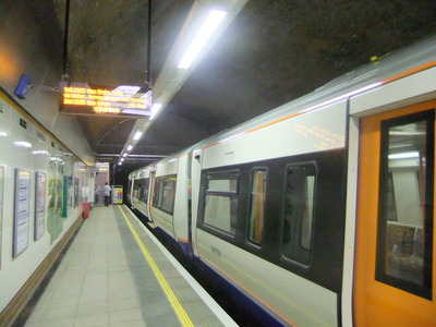 Shadwell Station Platform