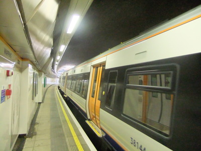 Wapping Station Platform