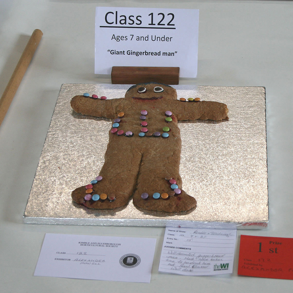 Class 122 - Giant Gingerbread Person