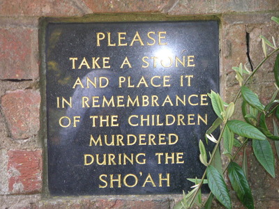 Children's memorial plaque