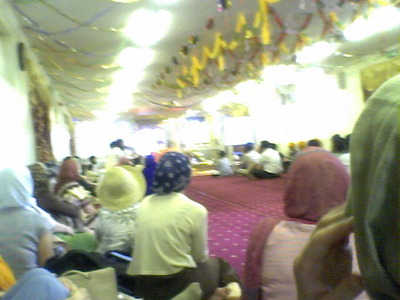 the gurdwara gave kind hospitality to walkers including a langar meal 