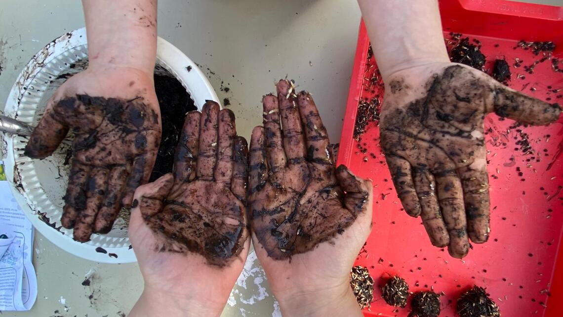 dirty hands