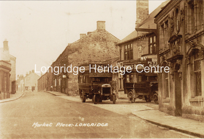 110B - Dog Inn - Open top buses outside on Market Place - Unknown