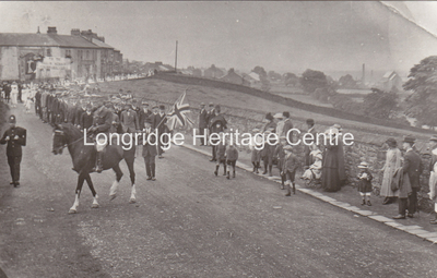 117A - Higher Road - A procession about to enter Tootle Height Park - 1918
