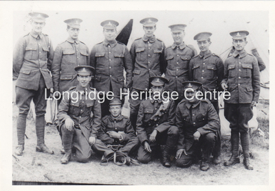168A - Soldiers - An unknown group of gunners - Unknown