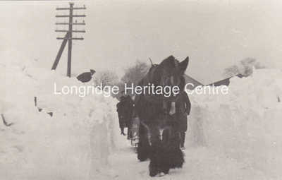 171A - Chipping Road - Deep snow near Cockleach, Thornley - 1940