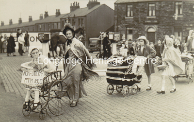 327A - Stone Bridge - Longridge Field Day procession - 1948