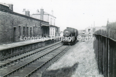 344C - Railway - 48707 Topping up from Water Tank - Unknown