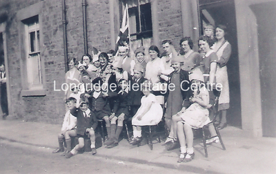 402A - Severn Street - Coronation Party (enlarged) - 1937