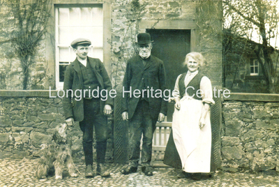 430A - Lane Side Farm Alston - A family group of the Procters - 1914